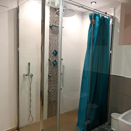Ely Apartment *