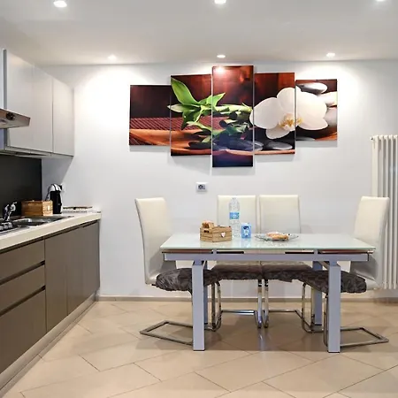 Apartment Ely