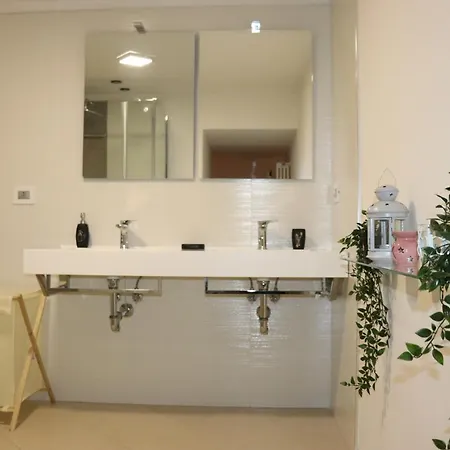 Ely Apartment