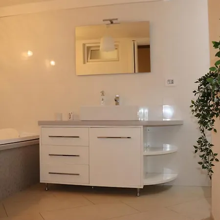 Apartment Ely