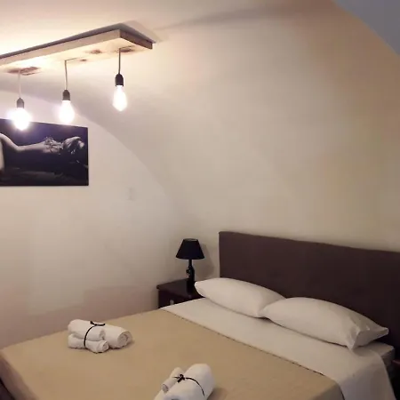 Ely Apartment