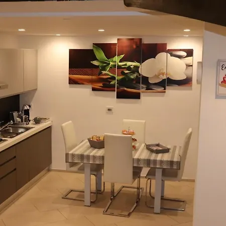 Ely Apartman *
